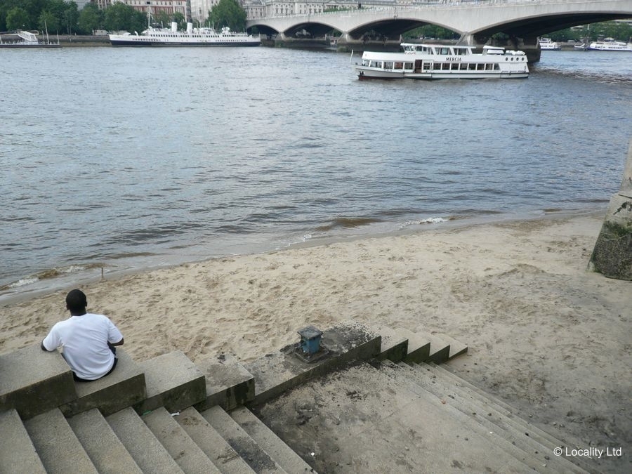 London's only beach.... (Lambeth, London)